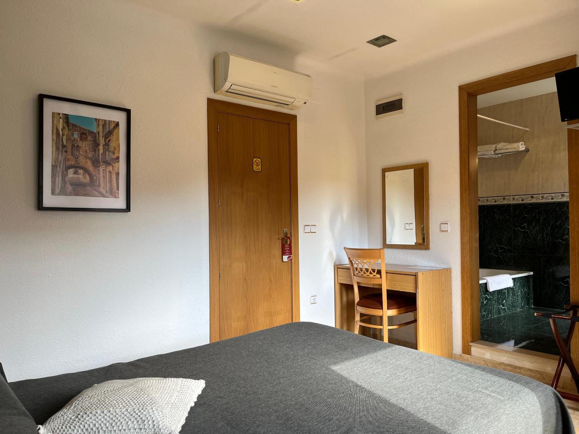 Hostal Tarres Anglés Pokoj fotografie