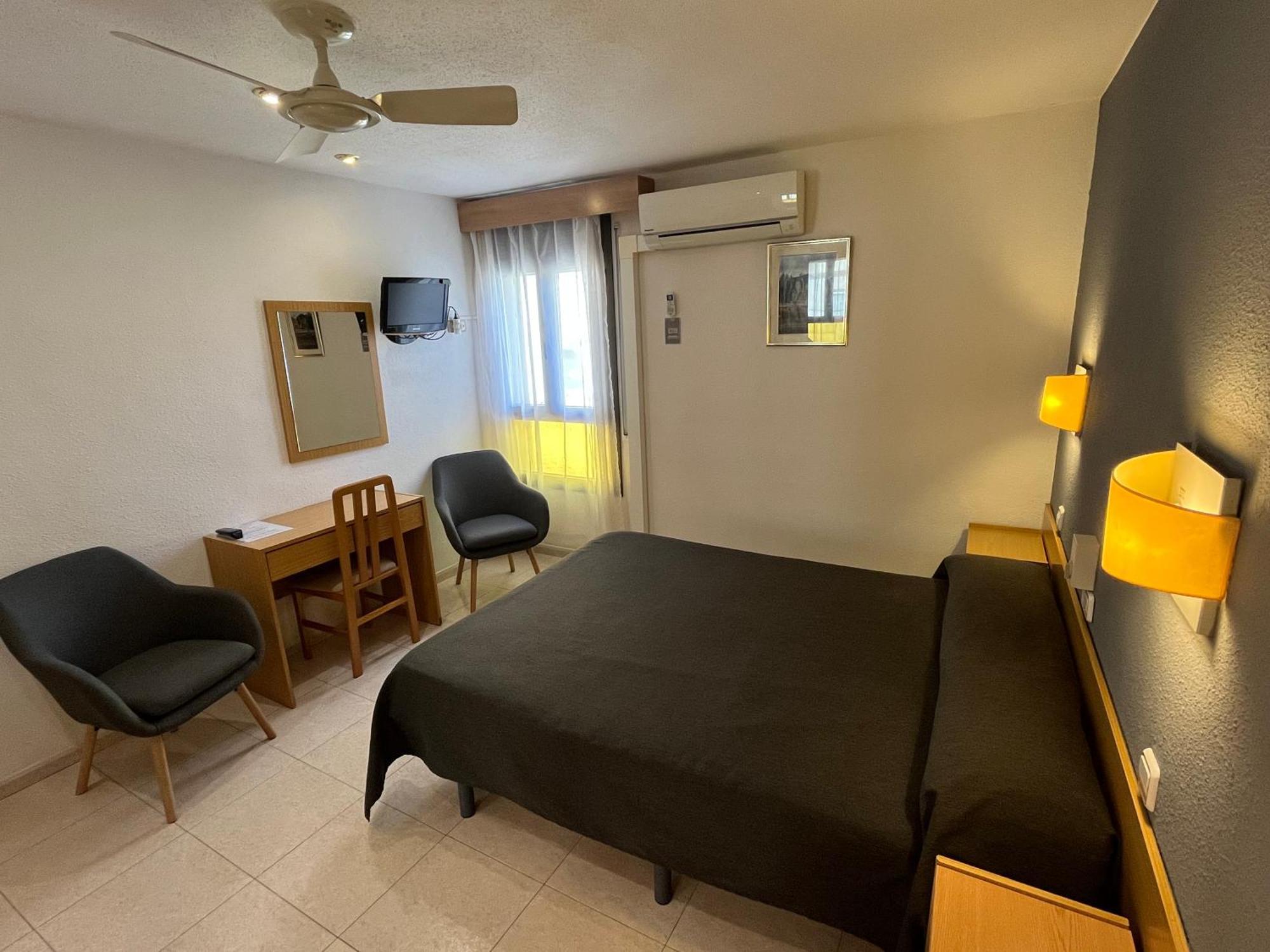 Hostal Tarres Anglés Exteriér fotografie