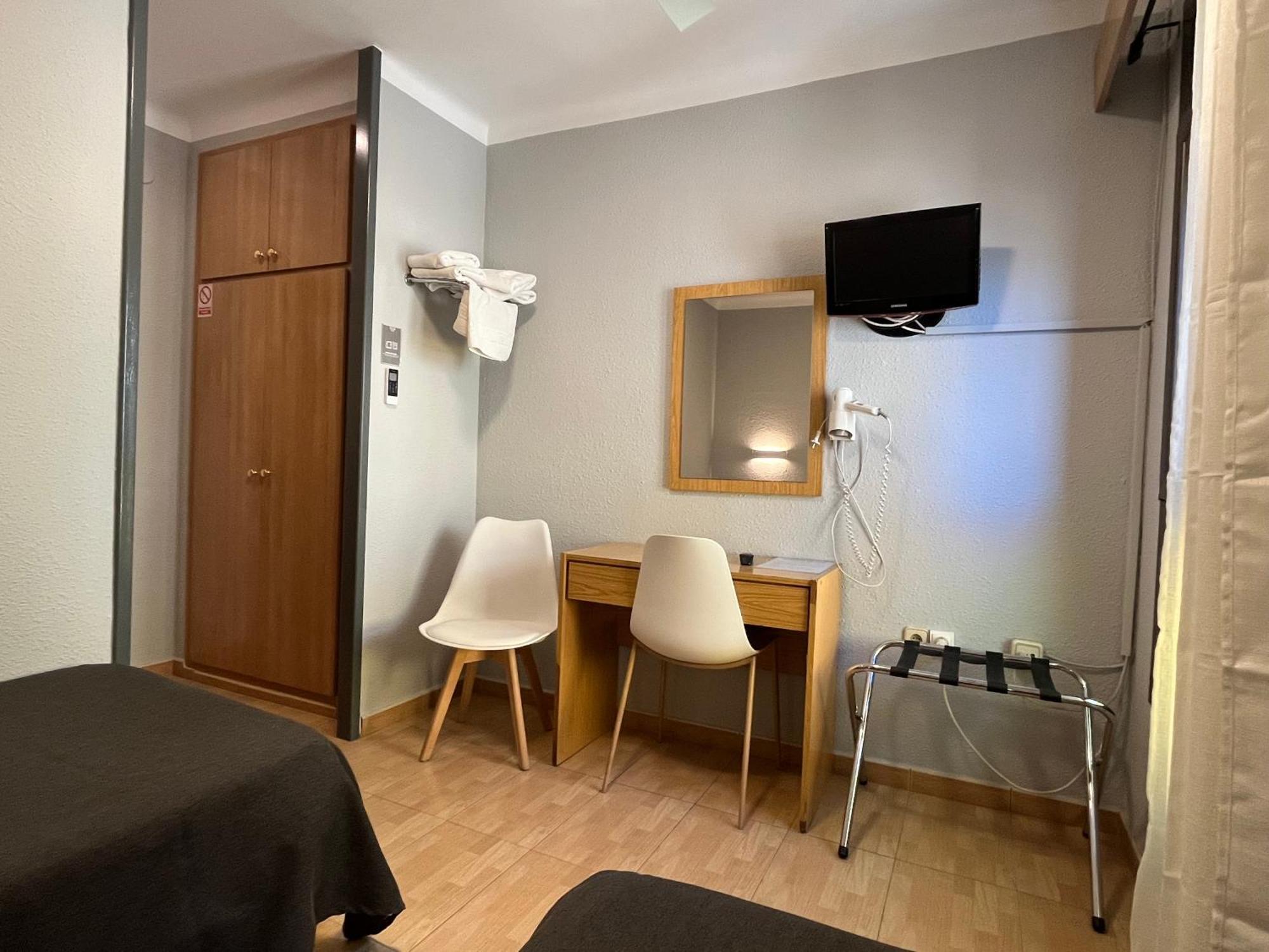 Hostal Tarres Anglés Pokoj fotografie