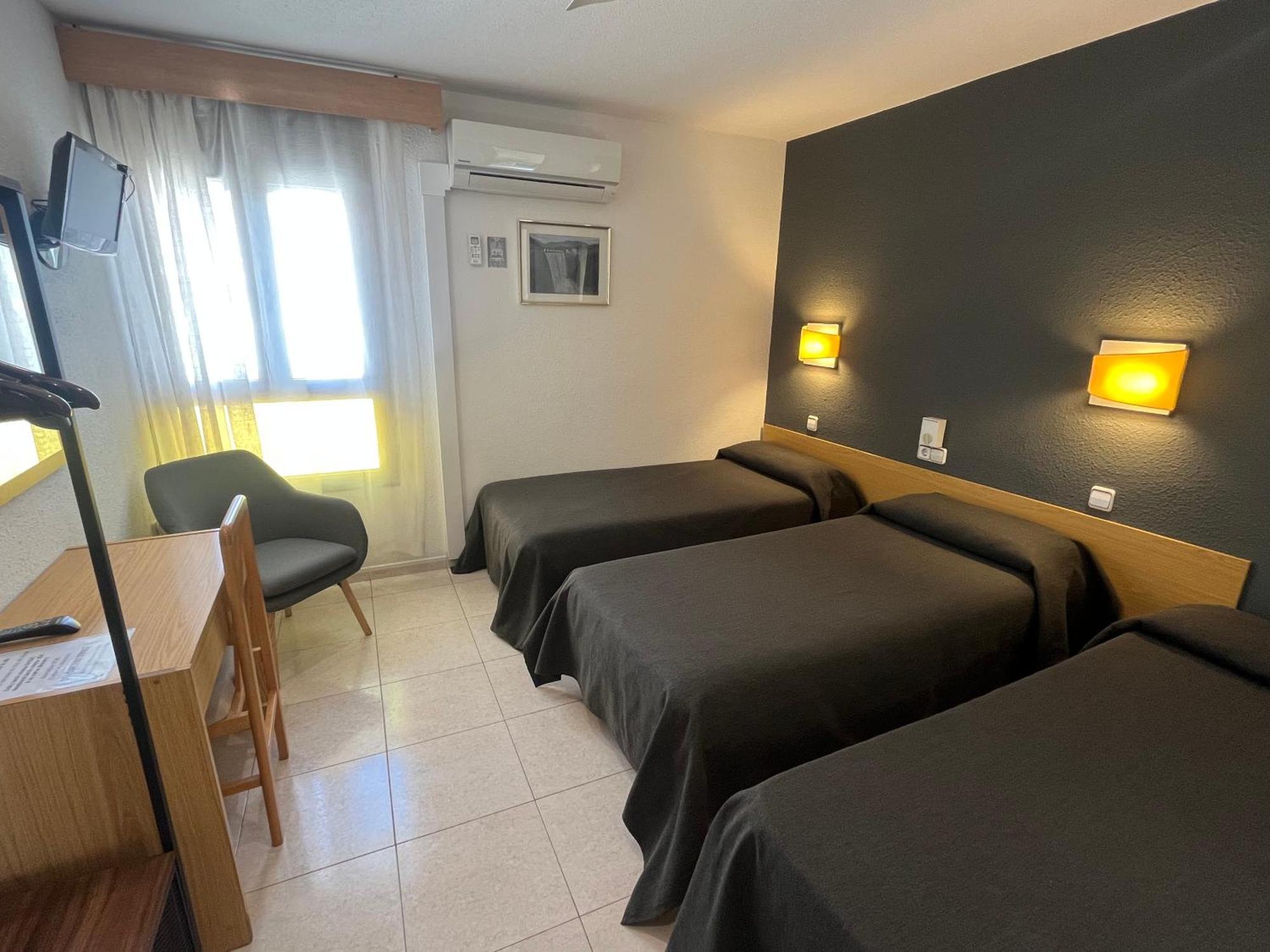 Hostal Tarres Anglés Pokoj fotografie