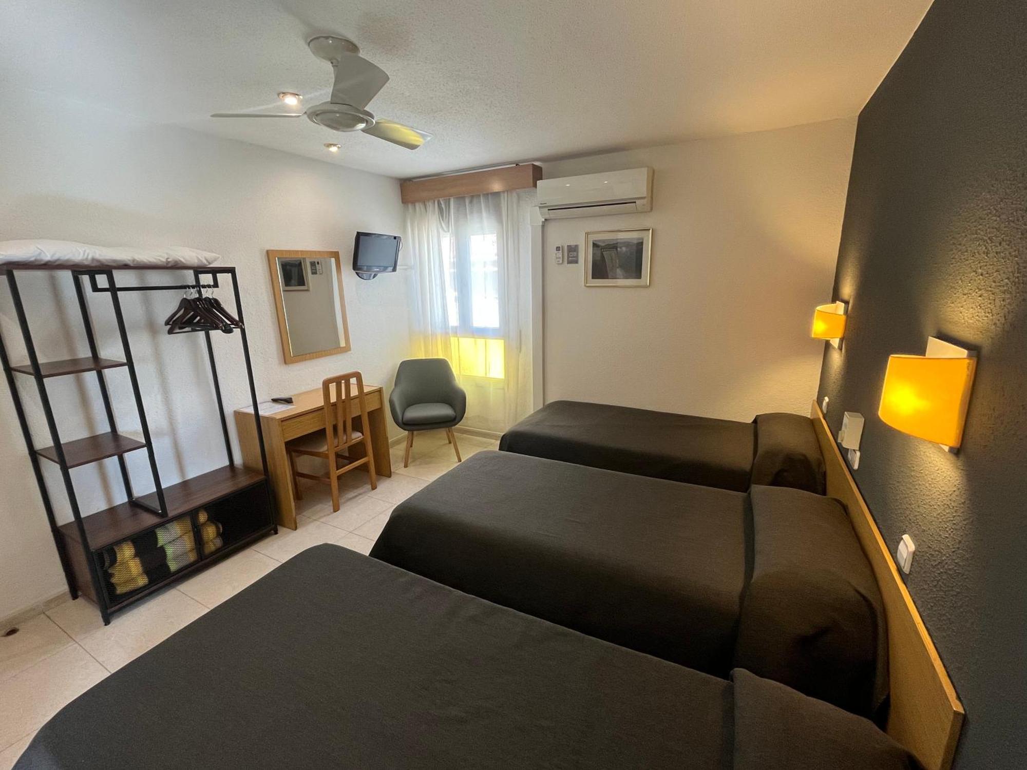 Hostal Tarres Anglés Exteriér fotografie